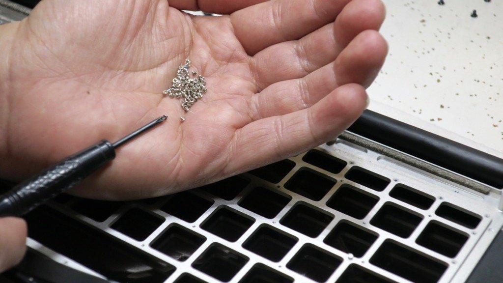 Tiny screws for unibody MacBook Pro