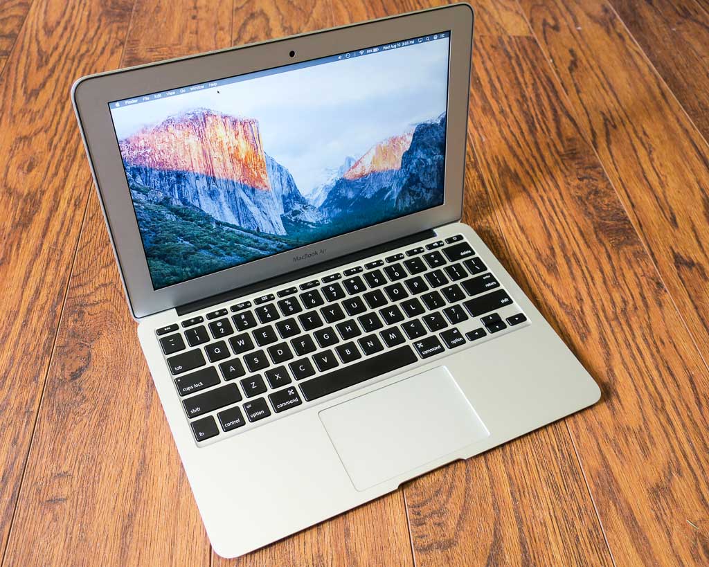 MacBook Air 11-inch