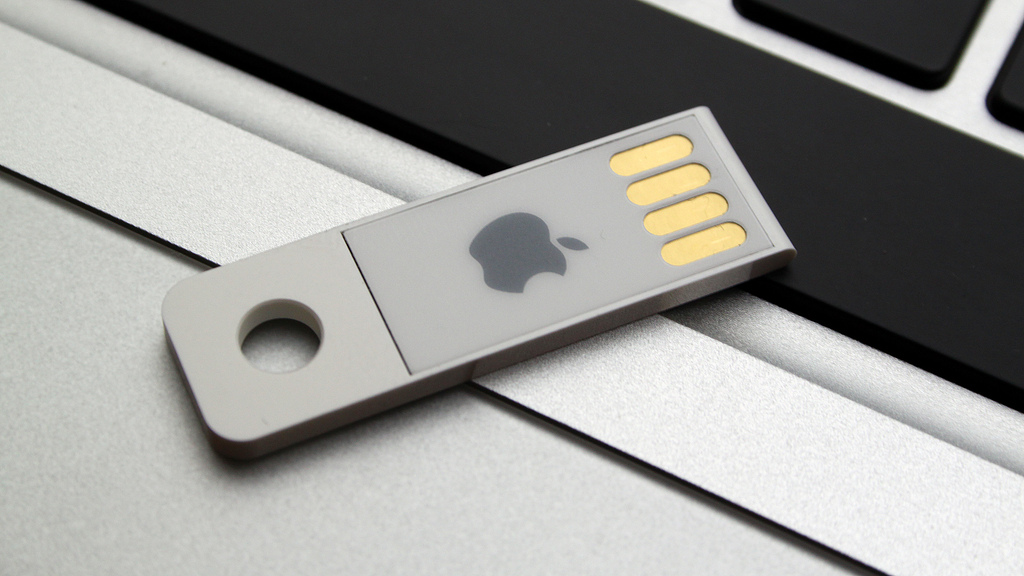 Upgrade Mac OS with a bootable USB Installer Drive
